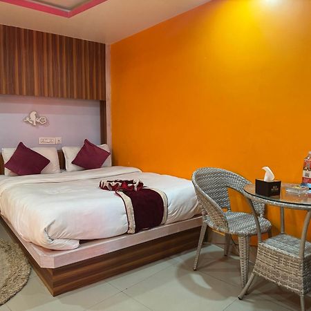 Om Tandoori Hotel Kathmandu Exterior photo