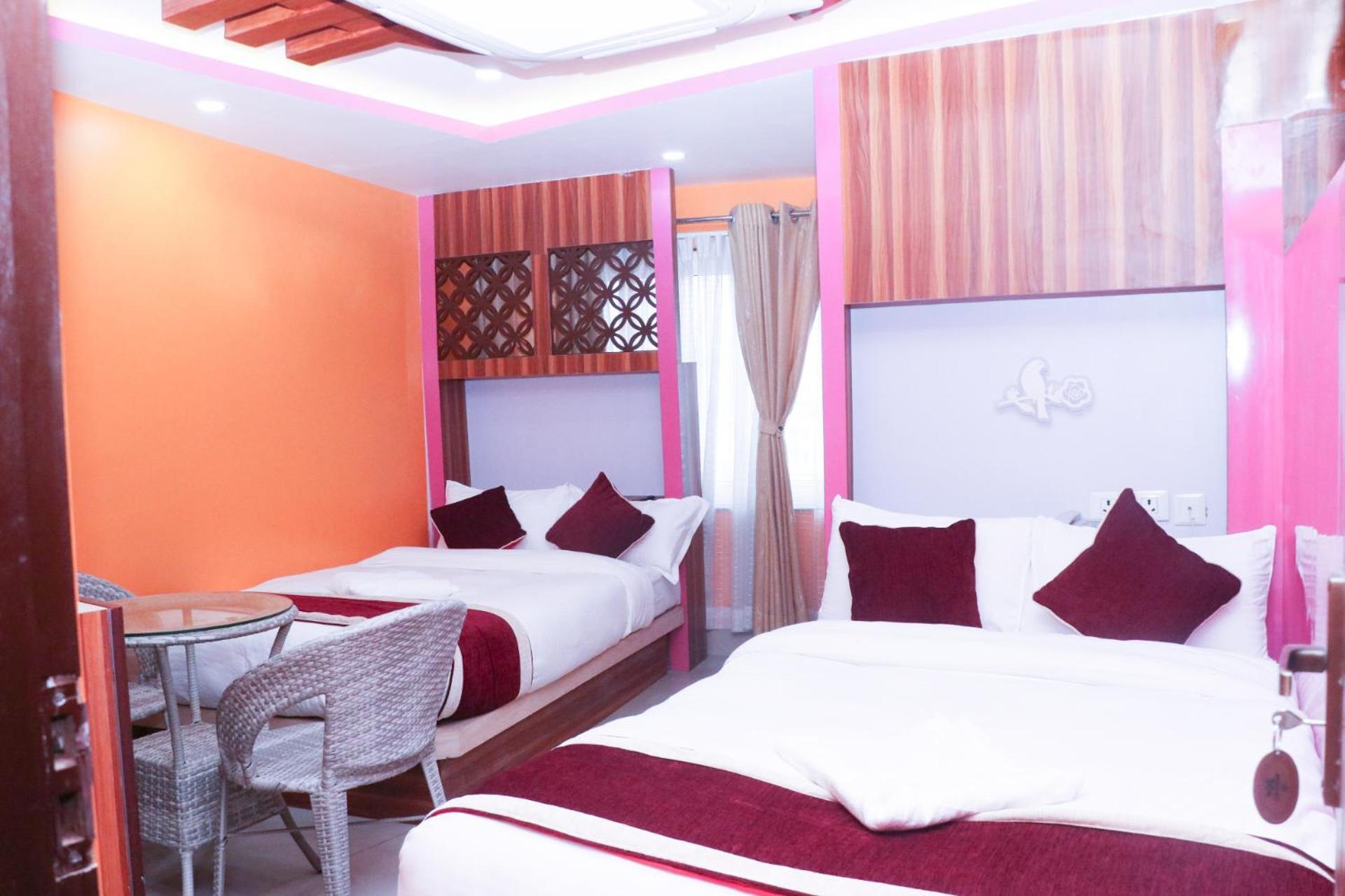 Om Tandoori Hotel Kathmandu Exterior photo